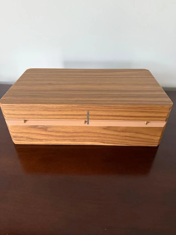 Everest Zebrano Wood Watch Box – 4-Watch Capacity, Like New