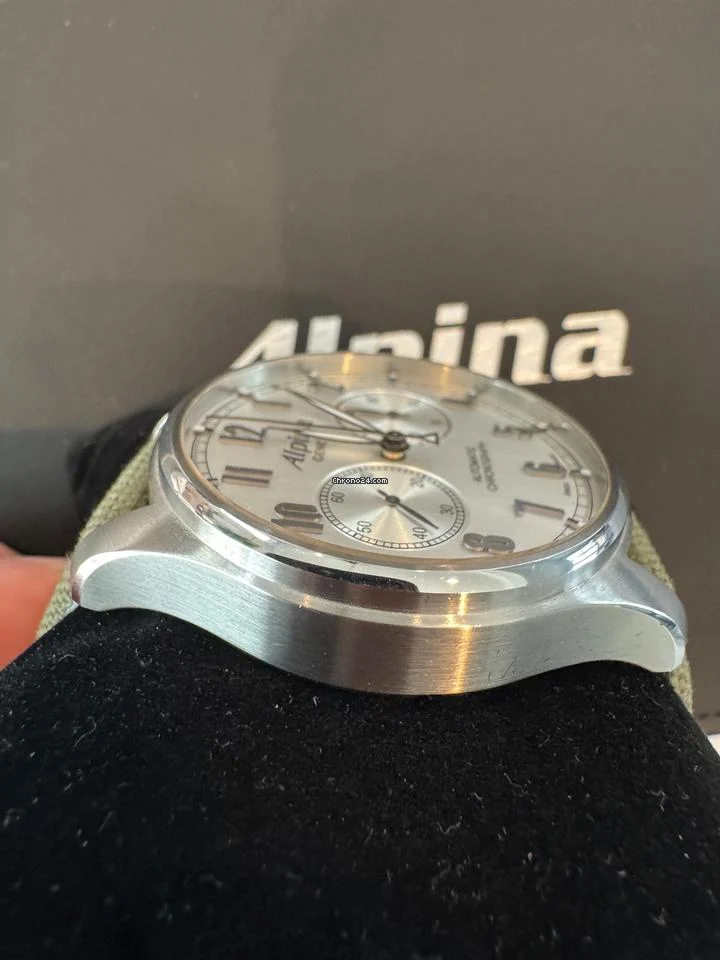 Alpina Chronograph Startimer Aviation With tags, box and original stainless steel bracelet 7 Alpina Chronograph Startimer Aviation With tags, box and original stainless steel bracelet