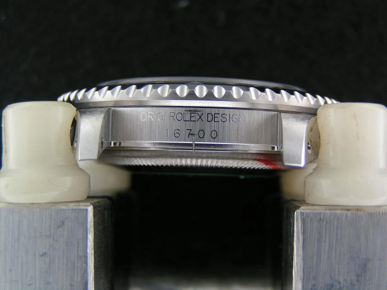 Rolex 1998 GMT-Master NOS with STICKERS Boxes Papers Black Dial Black-Red Coke Bezel 16700