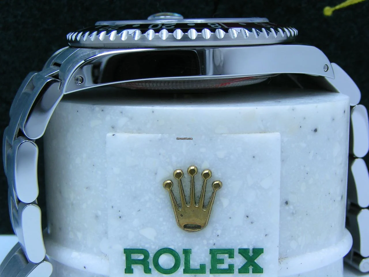 Rolex 1998 GMT-Master NOS with STICKERS Boxes Papers Black Dial Black-Red Coke Bezel 16700