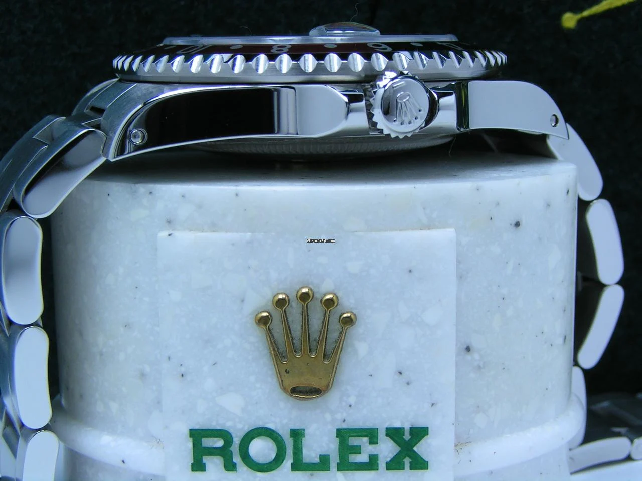 Rolex 1998 GMT-Master NOS with STICKERS Boxes Papers Black Dial Black-Red Coke Bezel 16700