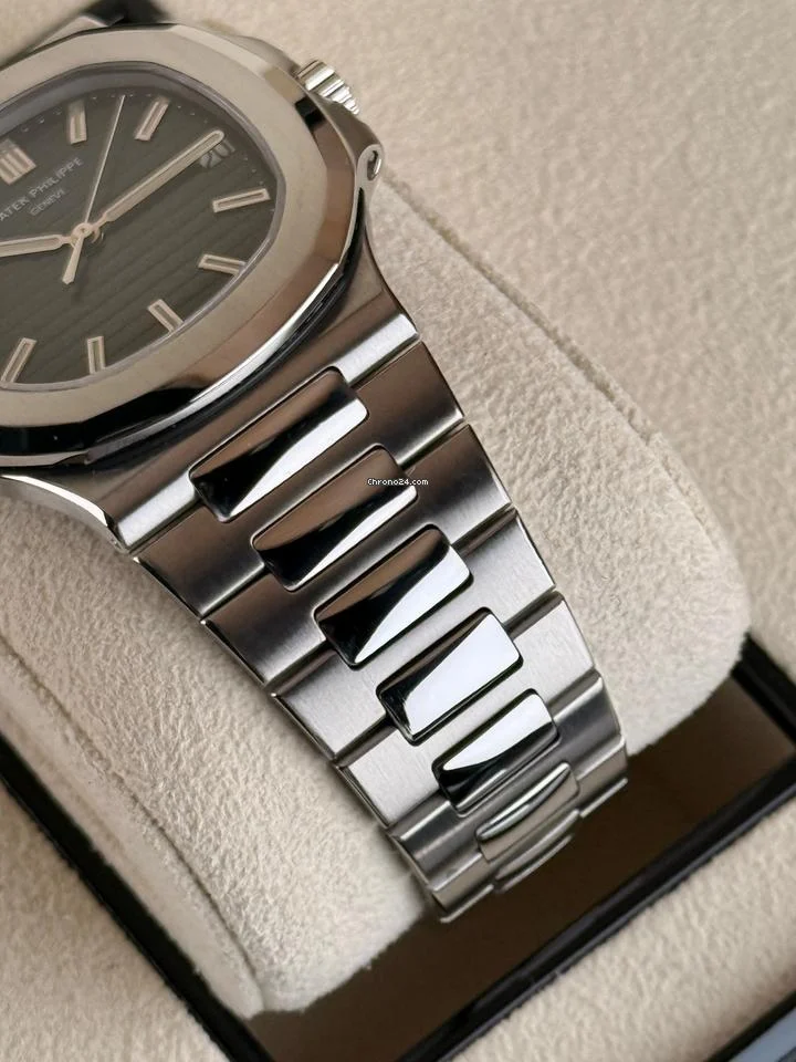Patek Philippe Nautilus Box & Archive Papers 7 Patek Philippe Nautilus Box & Archive Papers