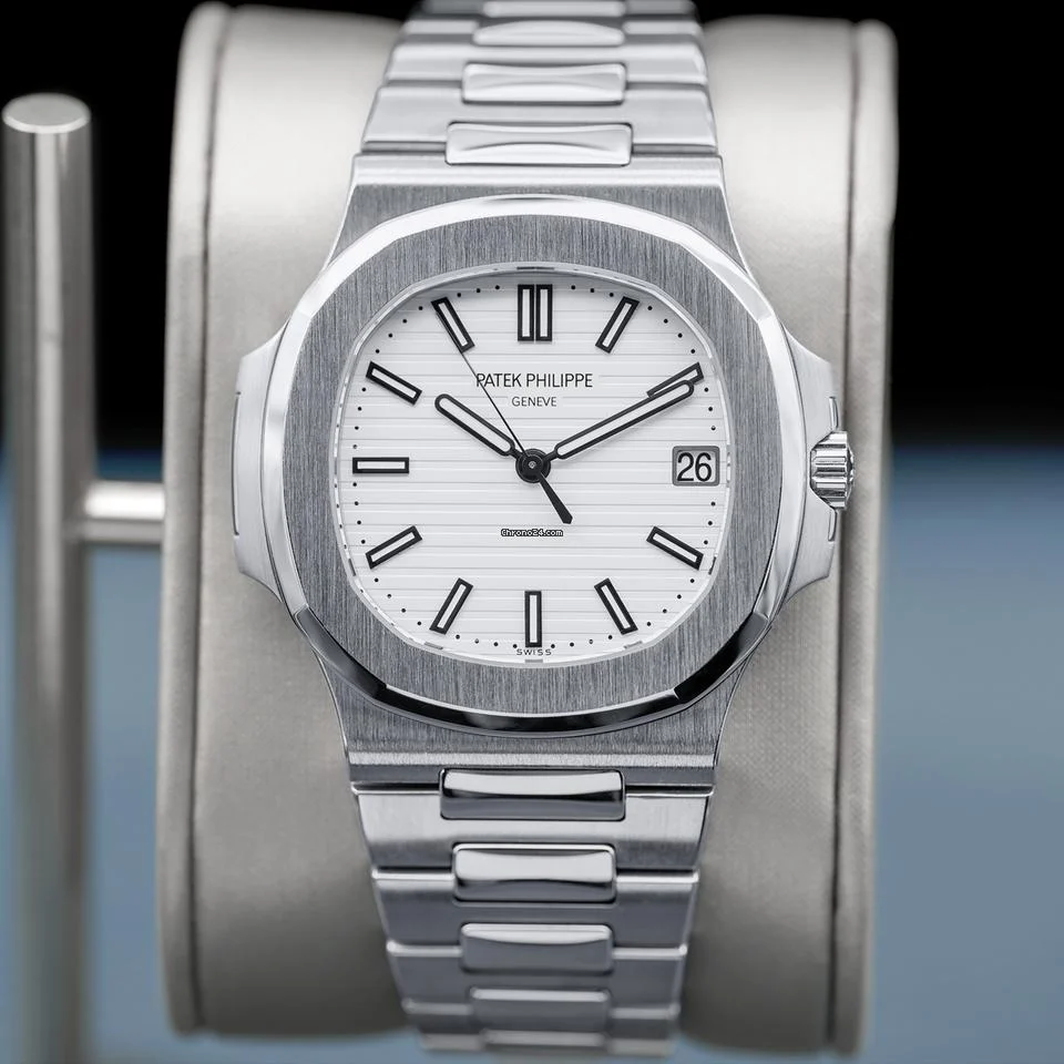 Patek Philippe Nautilus White Piano Dial 40mm 2013 Box & Papers 3 Patek Philippe Nautilus White Piano Dial 40mm 2013 Box & Papers