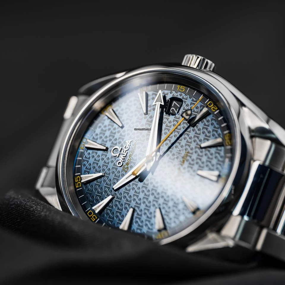 Omega Seamaster Aqua Terra Full Set + Special Edition Box & Accessories 11 Omega Seamaster Aqua Terra Full Set + Special Edition Box & Accessories