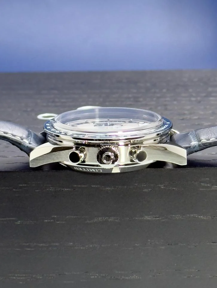 Omega Speedmaster Moonwatch 311.33.40.30.02.001 Full set Pre-owned Panda Special edition 2021 4 Omega Speedmaster Moonwatch 311.33.40.30.02.001 Full set Pre-owned Panda Special edition 2021