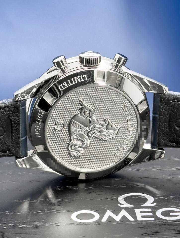 Omega Speedmaster Moonwatch 311.33.40.30.02.001 Full set Pre-owned Panda Special edition 2021 6 Omega Speedmaster Moonwatch 311.33.40.30.02.001 Full set Pre-owned Panda Special edition 2021
