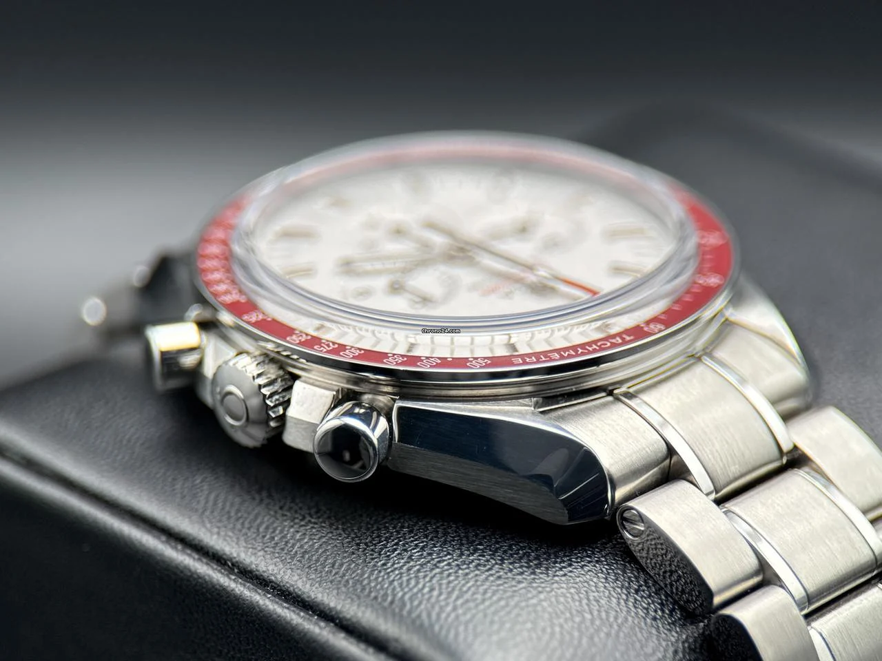 Omega Speedmaster Tokyo 2020 522.30.42.30.06.001, Limited Edition, 2018 3 Omega Speedmaster Tokyo 2020 522.30.42.30.06.001, Limited Edition, 2018