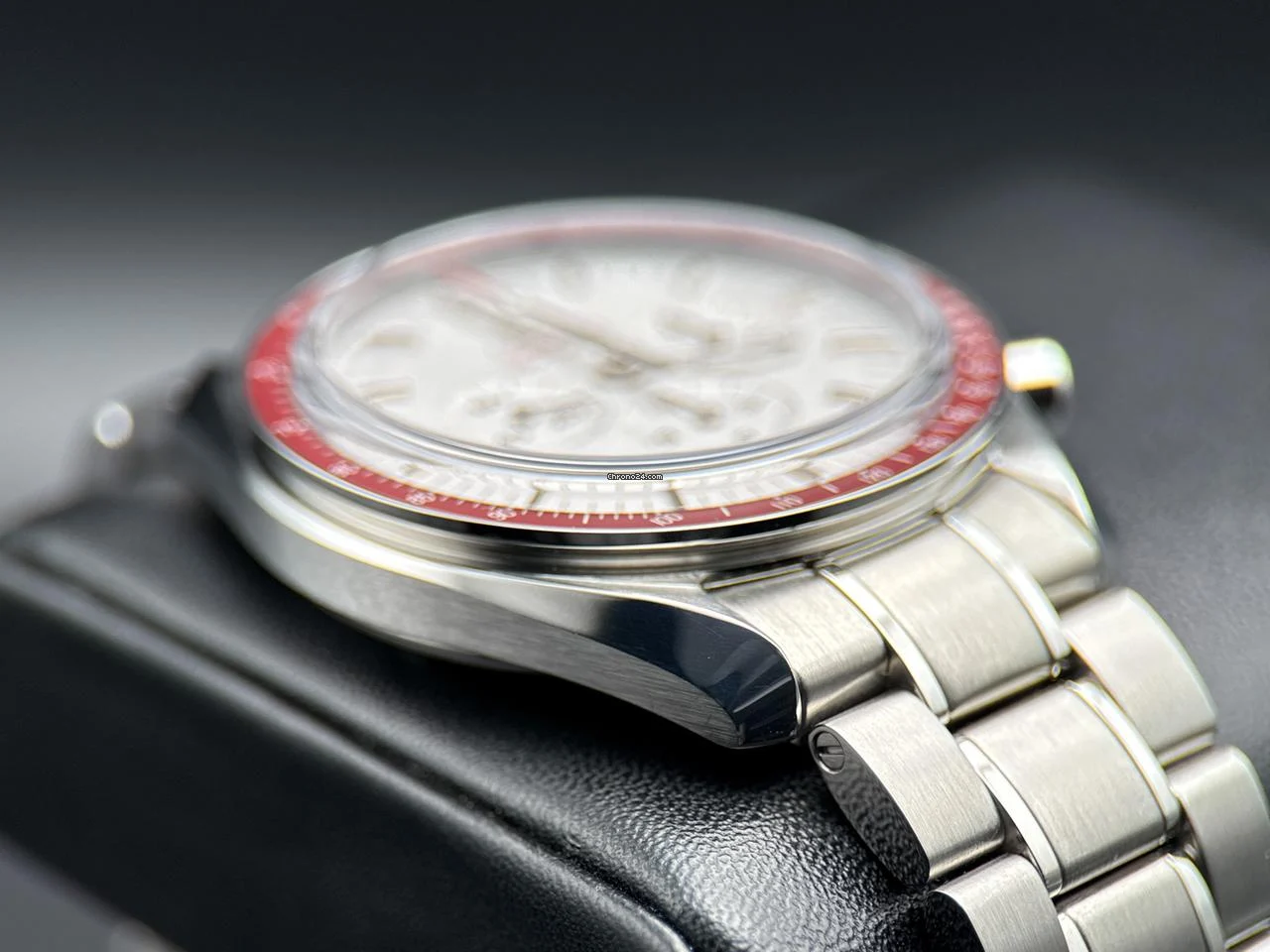 Omega Speedmaster Tokyo 2020 522.30.42.30.06.001, Limited Edition, 2018 4 Omega Speedmaster Tokyo 2020 522.30.42.30.06.001, Limited Edition, 2018