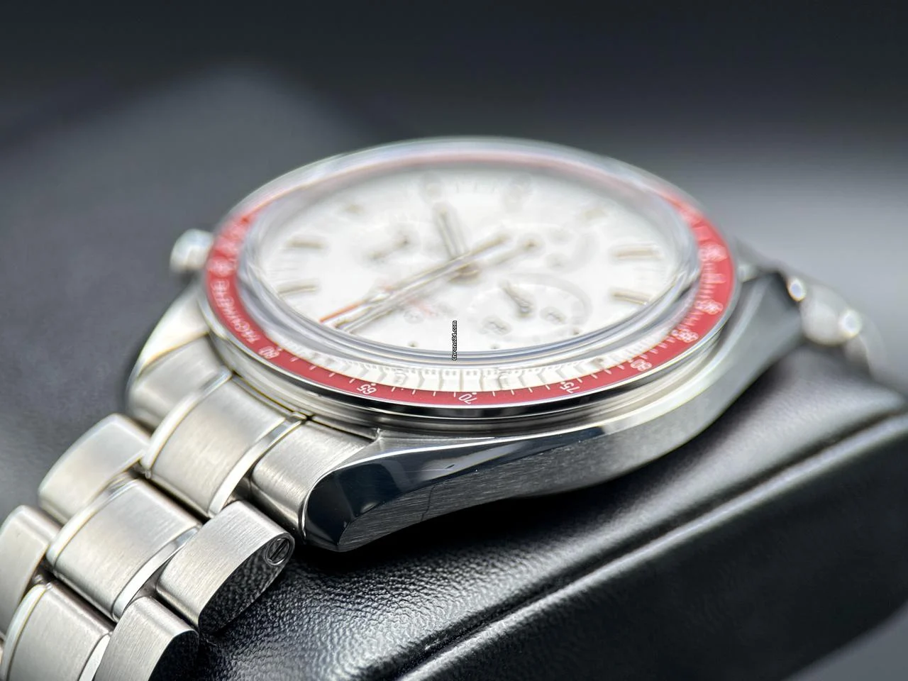 Omega Speedmaster Tokyo 2020 522.30.42.30.06.001, Limited Edition, 2018 5 Omega Speedmaster Tokyo 2020 522.30.42.30.06.001, Limited Edition, 2018
