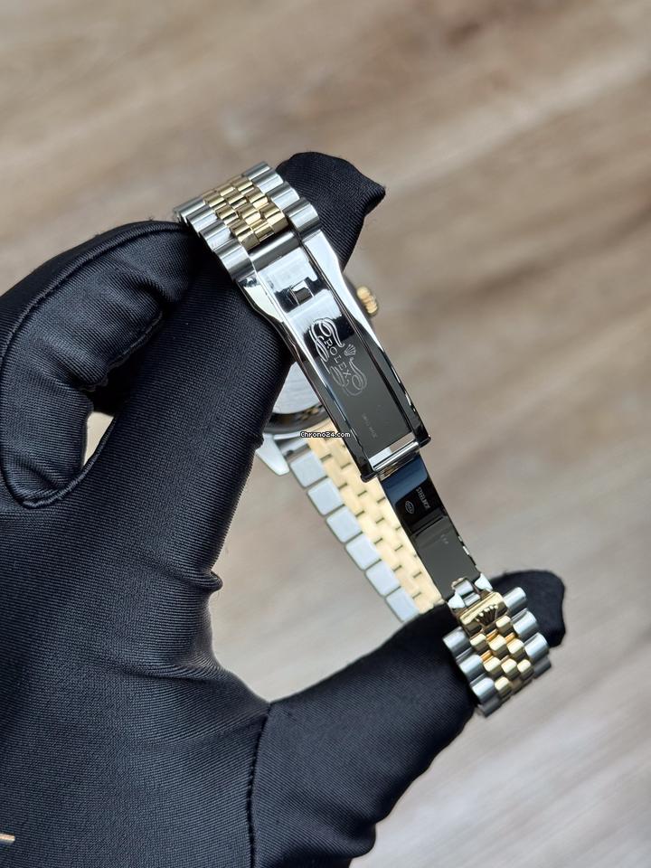 Rolex Datejust 36 2014 Like New 116233 Datejust 36 Champagne Diamond Jubilee 8 Rolex Datejust 36 2014 Like New 116233 Datejust 36 Champagne Diamond Jubilee