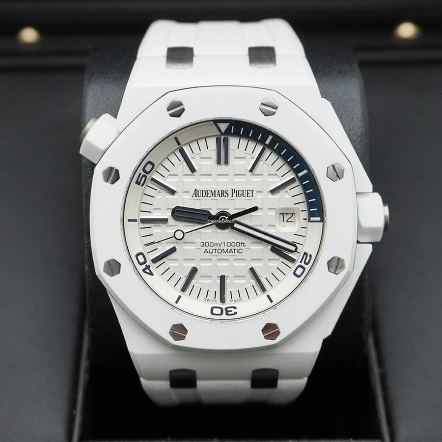 Audemars Piguet Royal Oak Offshore Diver 42mm 15707CB White Dial