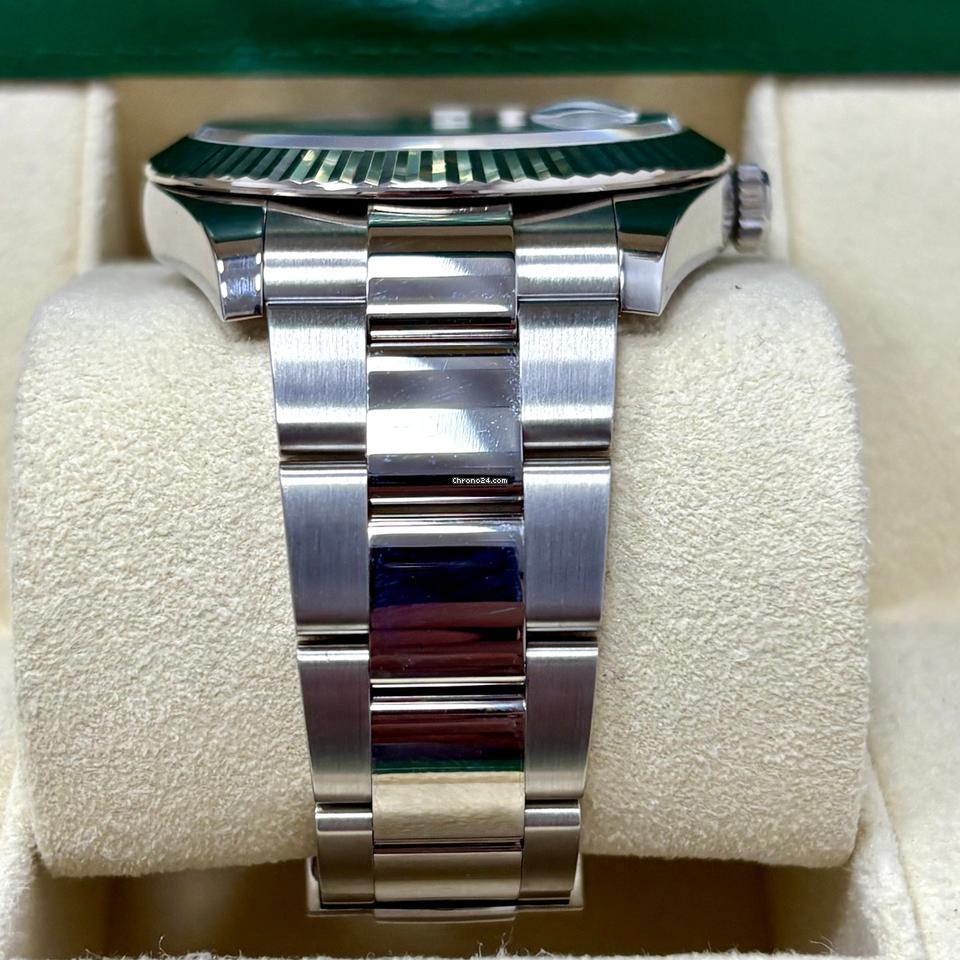 Rolex Datejust 41 126334 Black Diamond Dial Gold Fluted Bezel Oyster Band +Box
