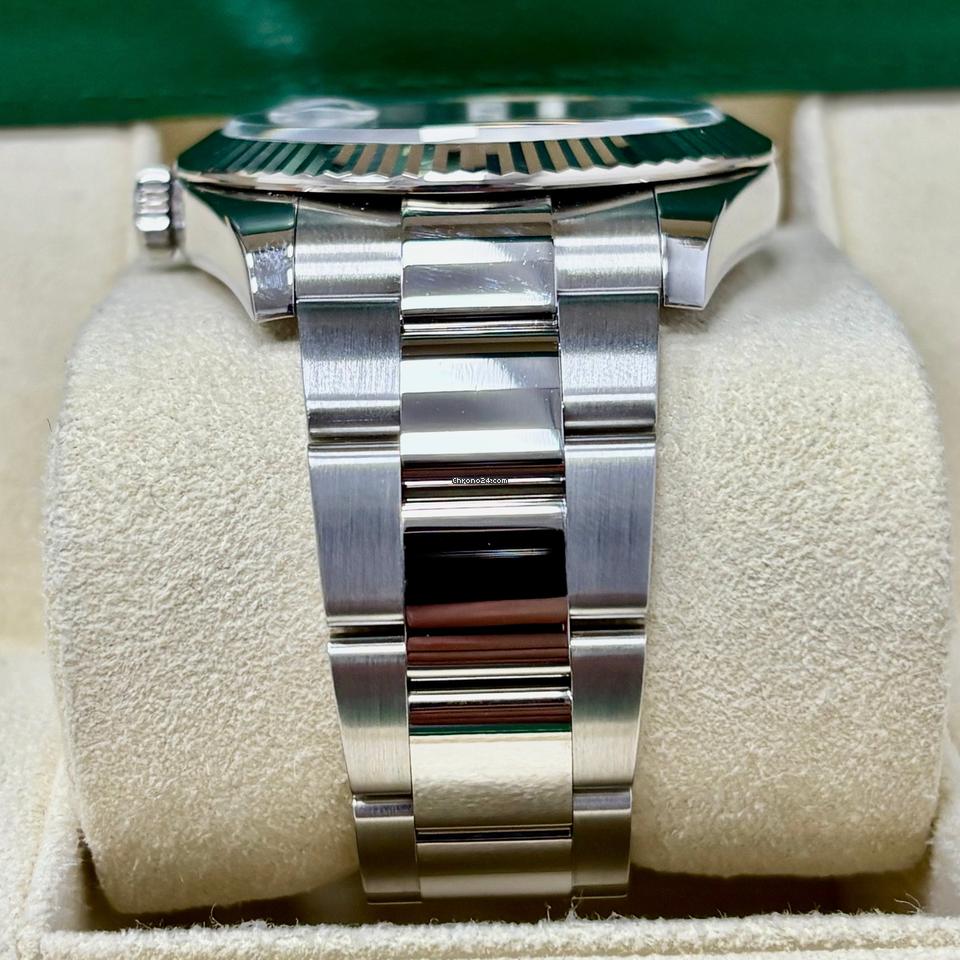 Rolex Datejust 41 126334 Black Diamond Dial Gold Fluted Bezel Oyster Band +Box