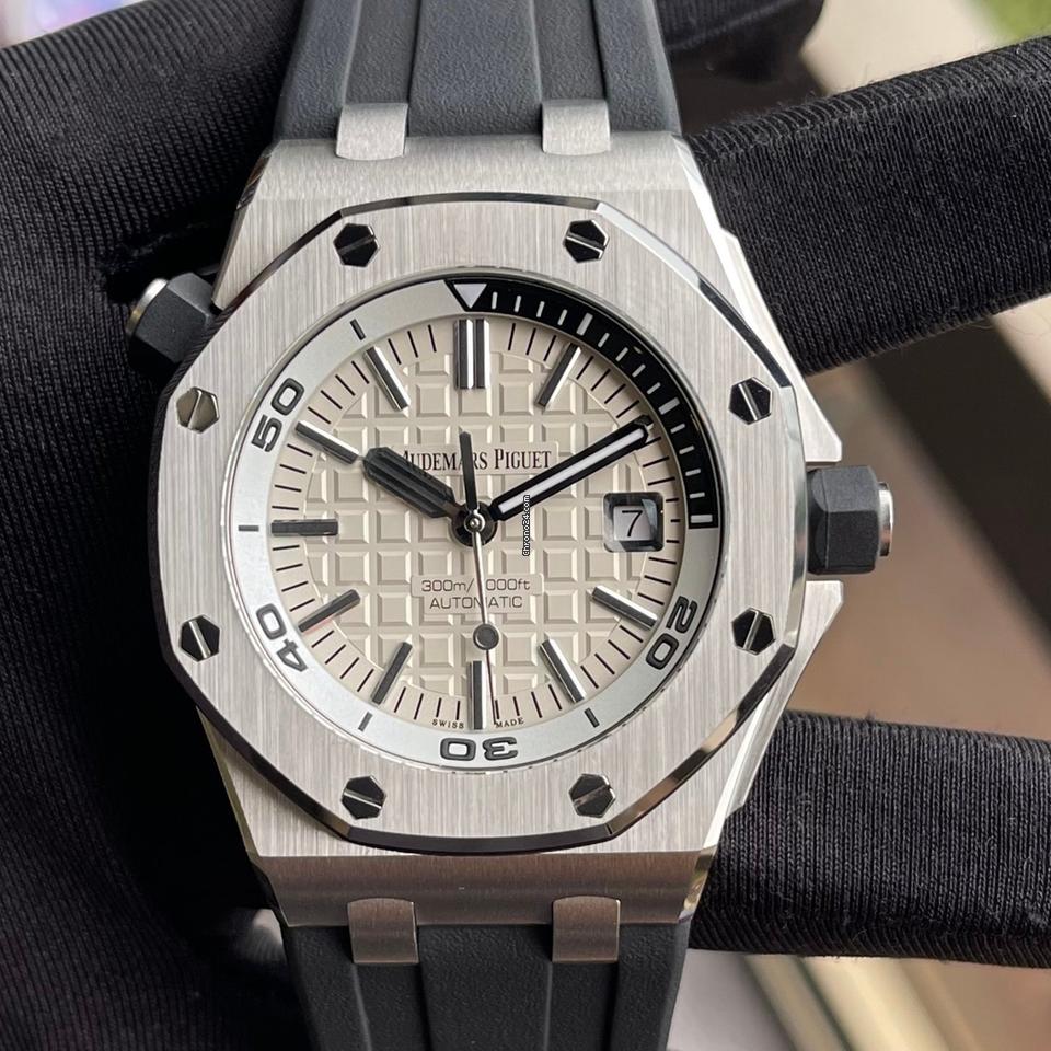 Audemars Piguet Royal Oak Offshore Diver 15710st white