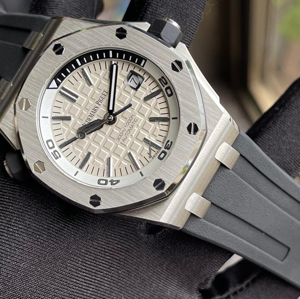 Audemars Piguet Royal Oak Offshore Diver 15710st white