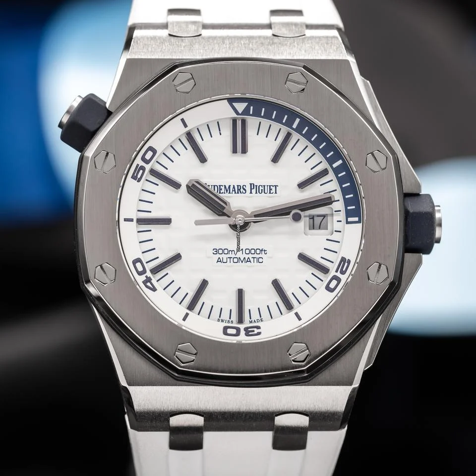 Audemars Piguet Royal Oak Offshore White Dial with Blue Accents Men's Diver Watch 15710ST