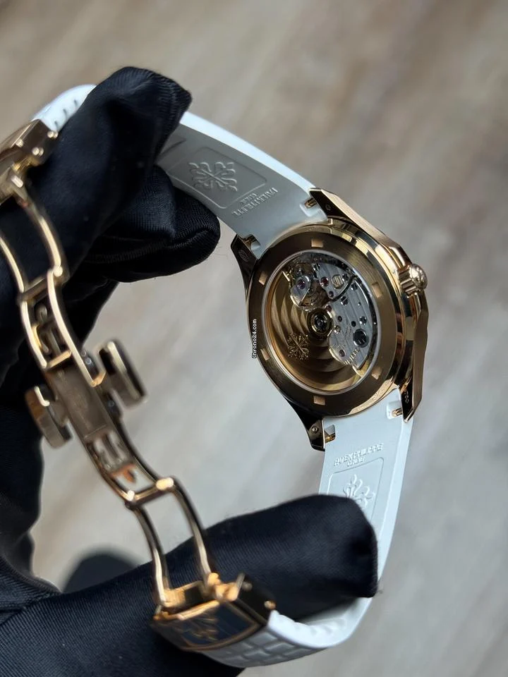 Patek Philippe Aquanaut Luce 2022 Like New 5268/220R Aquanaut Matte White Diamond Strap 6 Patek Philippe Aquanaut Luce 2022 Like New 5268/220R Aquanaut Matte White Diamond Strap