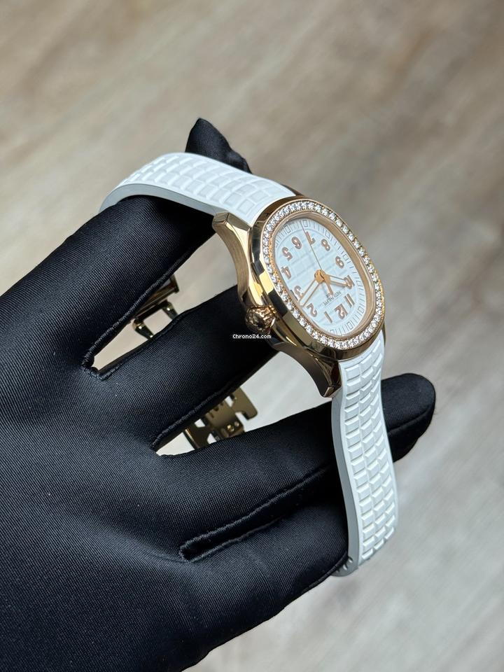 Patek Philippe Aquanaut Luce 2022 Like New 5268/220R Aquanaut Matte White Diamond Strap 7 Patek Philippe Aquanaut Luce 2022 Like New 5268/220R Aquanaut Matte White Diamond Strap
