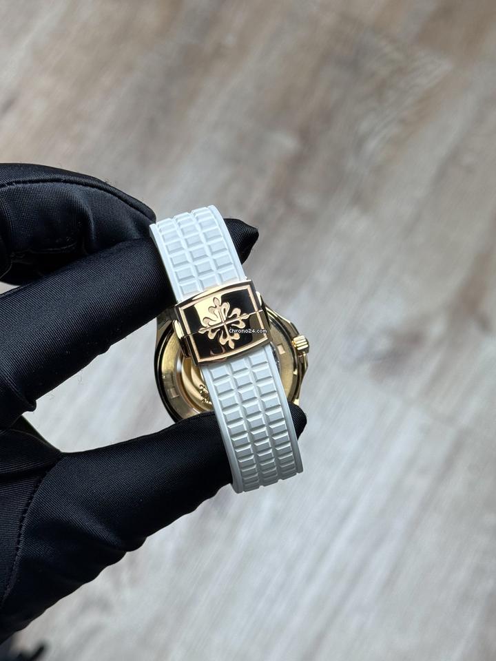 Patek Philippe Aquanaut Luce 2022 Like New 5268/220R Aquanaut Matte White Diamond Strap 8 Patek Philippe Aquanaut Luce 2022 Like New 5268/220R Aquanaut Matte White Diamond Strap