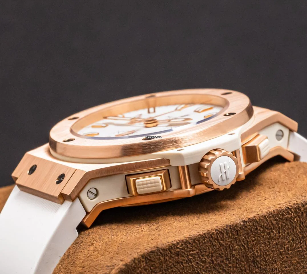 Hublot Big Bang 44 Original Gold White $37K MSRP Box WARRANTY SERVICED Chronograph 8 Hublot Big Bang 44 Original Gold White $37K MSRP Box WARRANTY SERVICED Chronograph