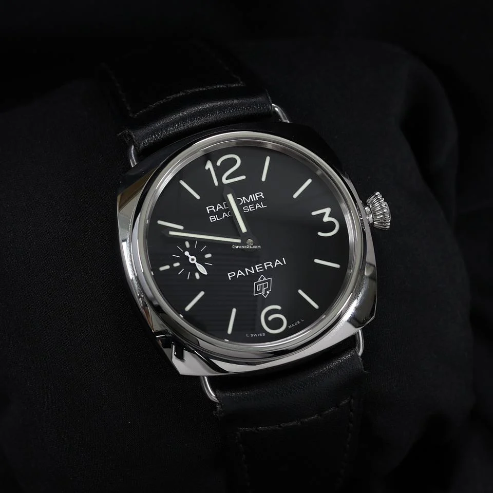 Panerai Pre-Owned Radiomir Black Seal Logo PAM00380 / PAM380 with box and papers