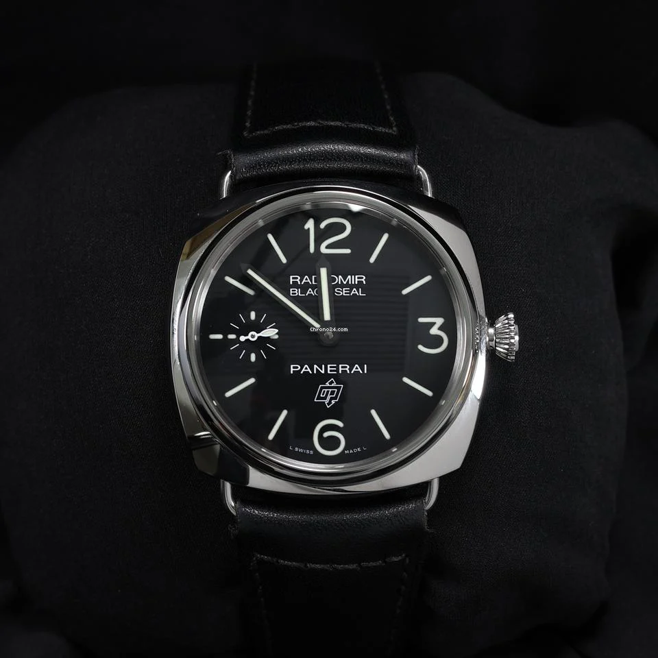 Panerai Pre-Owned Radiomir Black Seal Logo PAM00380 / PAM380 with box and papers