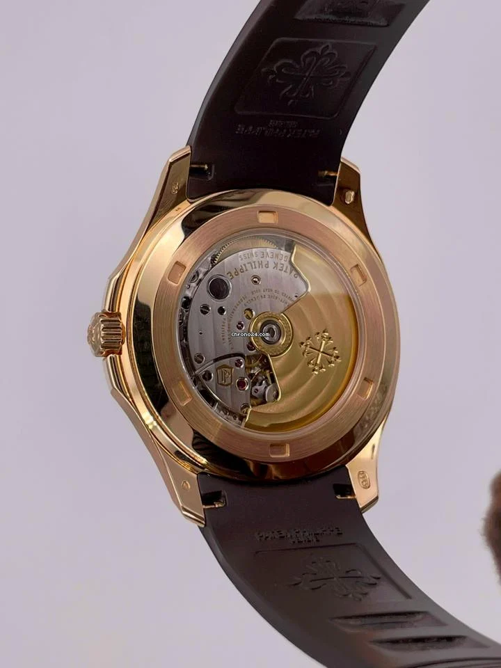 Patek Philippe 2009 Aquanaut 40mm Rose Gold 5167R-001
