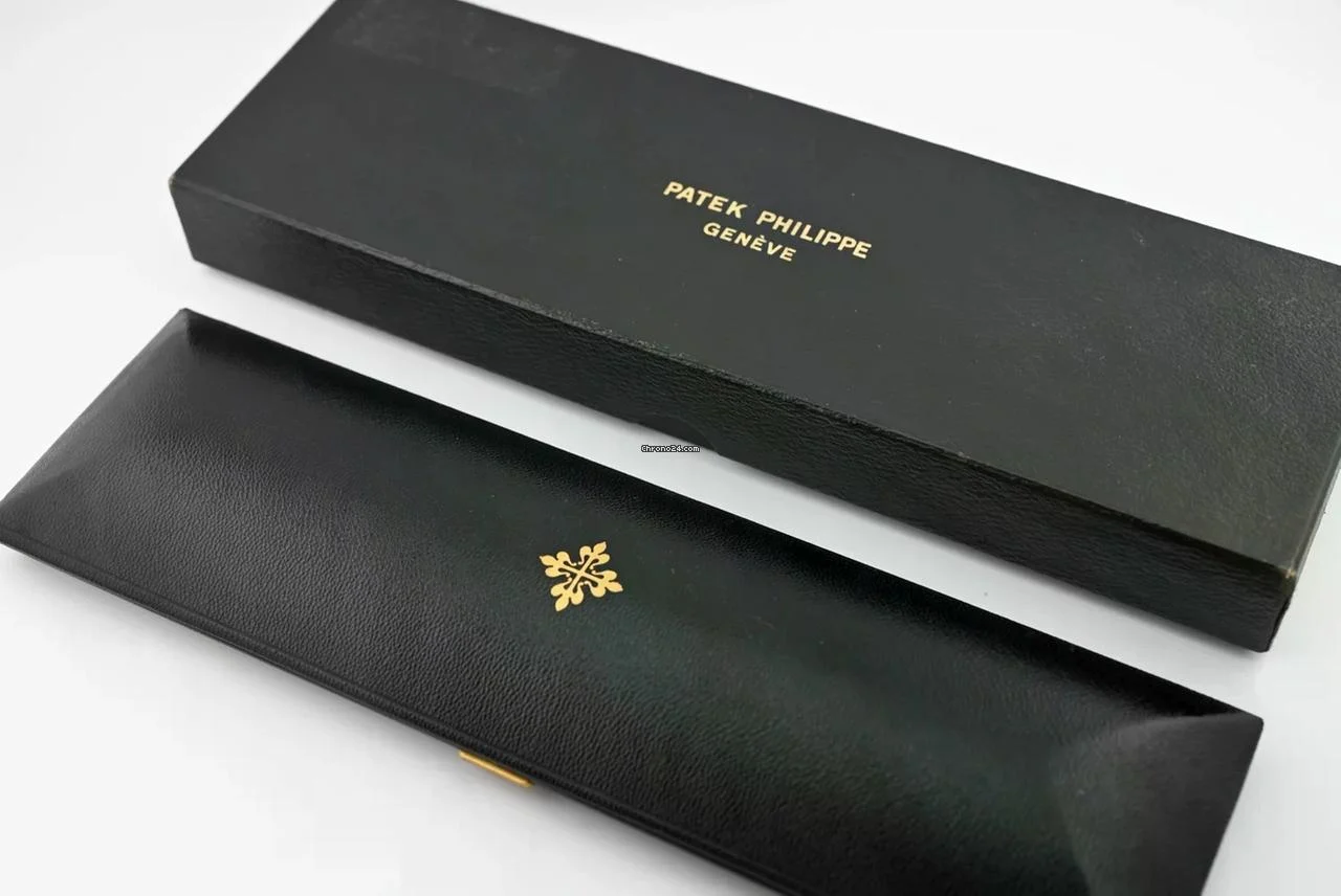 Patek Philippe Calatrava Box & Papers, Rose Gold, Early accent dial