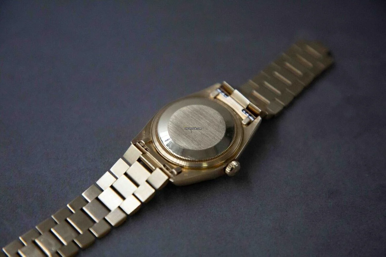 Rolex Day-Date 36 18038 Red Vignette Diamond Dial 18K 36mm 10 Rolex Day-Date 36 18038 Red Vignette Diamond Dial 18K 36mm