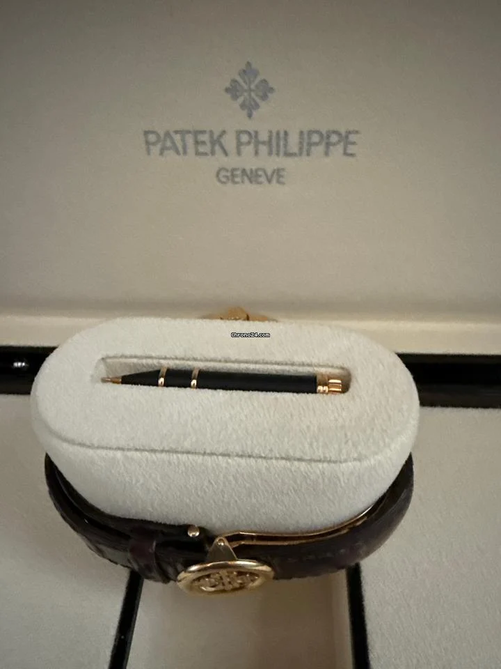 Patek Philippe Annual Calendar Complete set of papers & box