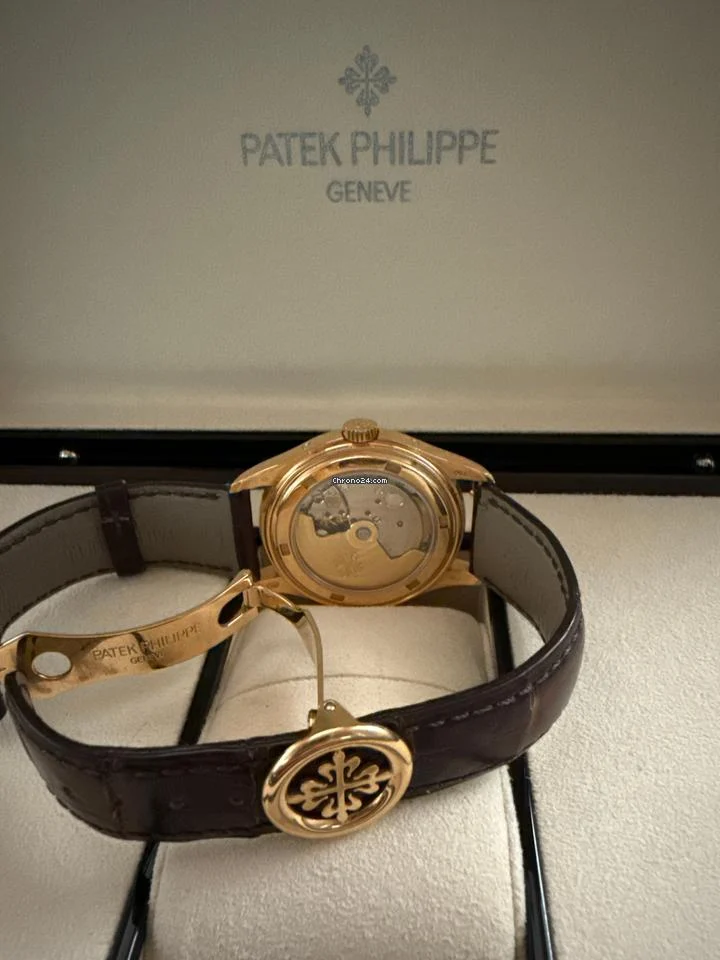 Patek Philippe Annual Calendar Complete set of papers & box