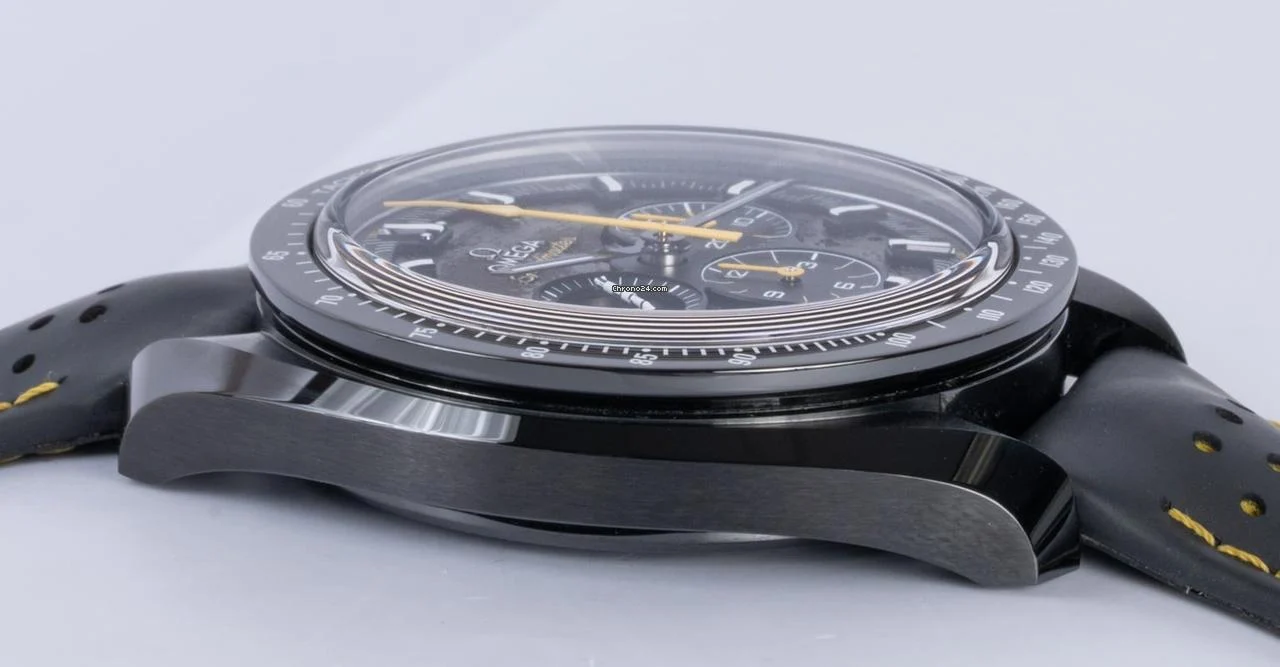 Omega Speedmaster Dark Side of the Moon Apollo 8 2025 310.92.44.50.01.001 Black Ceramic 44mm