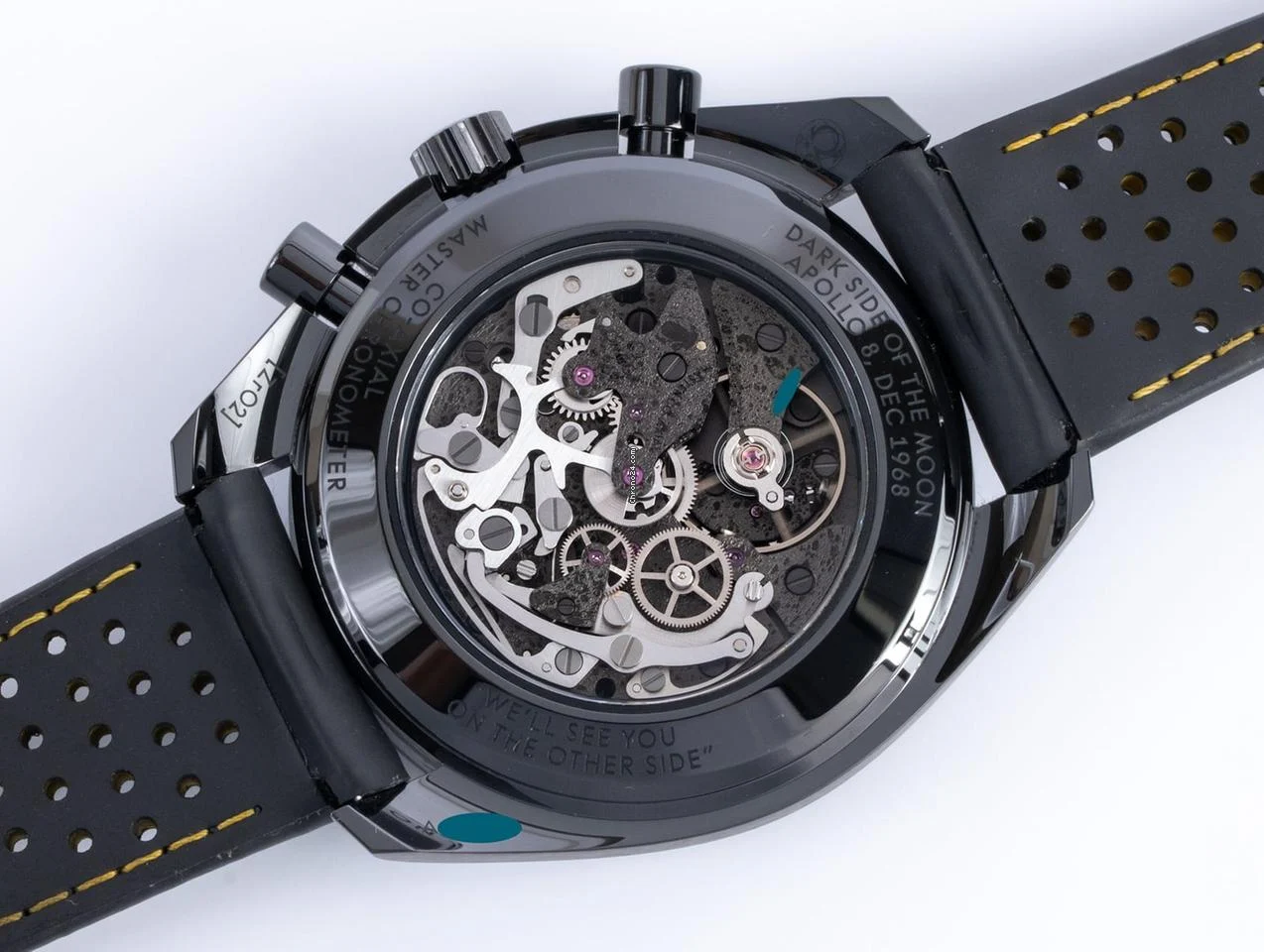 Omega Speedmaster Dark Side of the Moon Apollo 8 2025 310.92.44.50.01.001 Black Ceramic 44mm