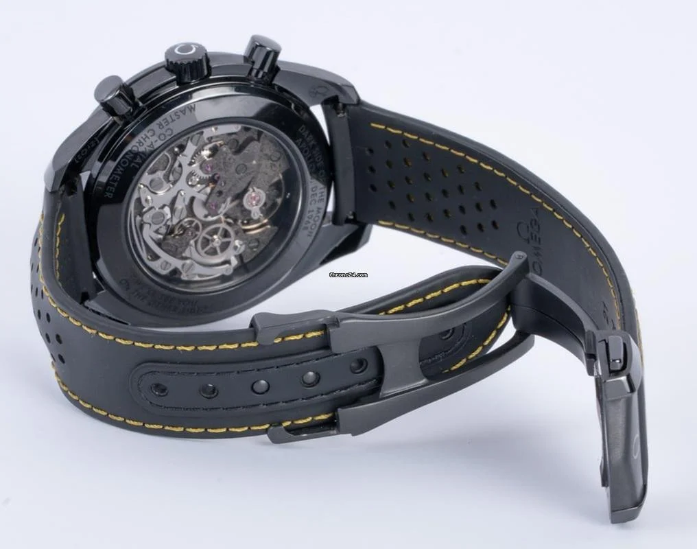 Omega Speedmaster Dark Side of the Moon Apollo 8 2025 310.92.44.50.01.001 Black Ceramic 44mm