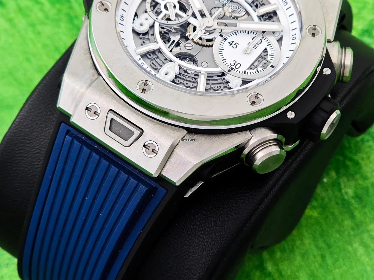 Hublot Big Bang Unico 45mm White Titanium JSM15 Ref 411.NE.2010.LR.JSM15 - Complete set 2019 13 Hublot Big Bang Unico 45mm White Titanium JSM15 Ref 411.NE.2010.LR.JSM15 - Complete set 2019