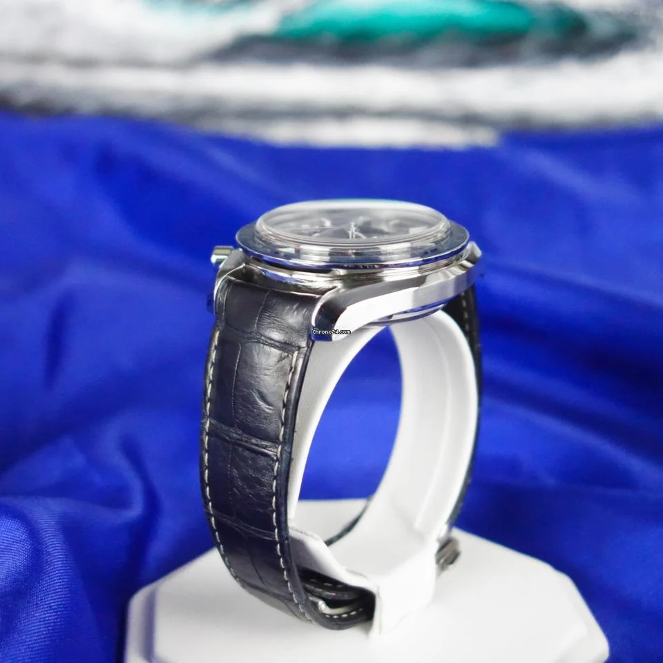 Omega Speedmaster Moonphase Moonwatch Moonwatch Blue Dial Box Papers 304.33.44.52.03.001 10 Omega Speedmaster Moonphase Moonwatch Moonwatch Blue Dial Box Papers 304.33.44.52.03.001