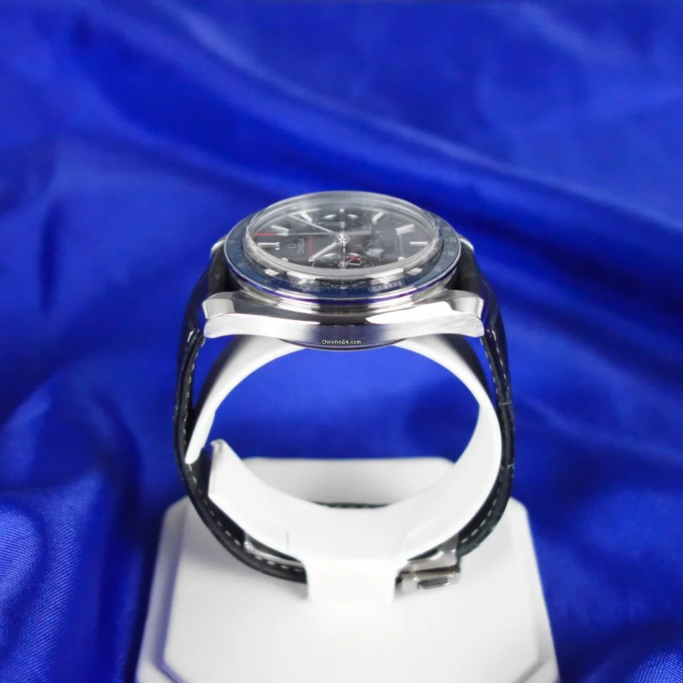 Omega Speedmaster Moonphase Moonwatch Moonwatch Blue Dial Box Papers 304.33.44.52.03.001 11 Omega Speedmaster Moonphase Moonwatch Moonwatch Blue Dial Box Papers 304.33.44.52.03.001