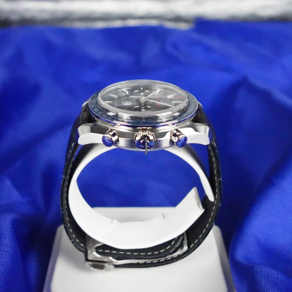 Omega Speedmaster Moonphase Moonwatch Moonwatch Blue Dial Box Papers 304.33.44.52.03.001 7 Omega Speedmaster Moonphase Moonwatch Moonwatch Blue Dial Box Papers 304.33.44.52.03.001