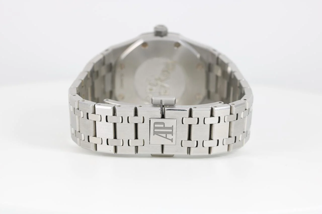 Audemars Piguet 2021 Audemars Piguet Royal Oak 33mm - 67650ST (Black)