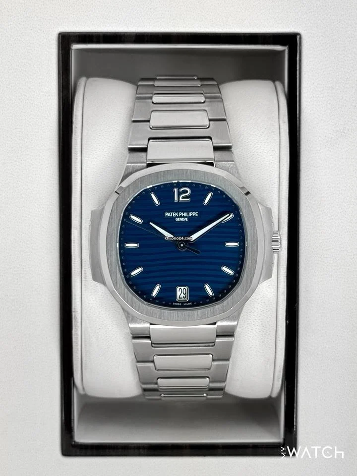 Patek Philippe 2017 Nautilus 35.2mm 71118/1A-001 Stainless Steel Blue Dial
