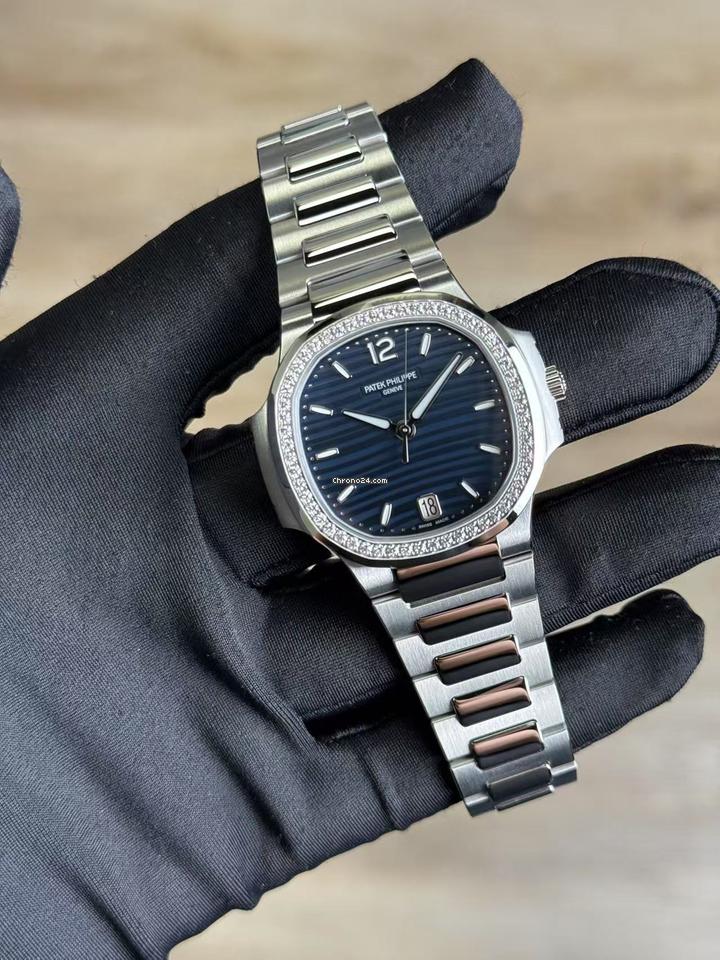 Patek Philippe Nautilus 2025 Unworn 7118/1200A Nautilus Blue Diamond Full Set