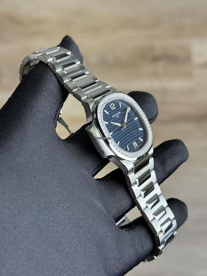 Patek Philippe Nautilus 2025 Unworn 7118/1200A Nautilus Blue Diamond Full Set