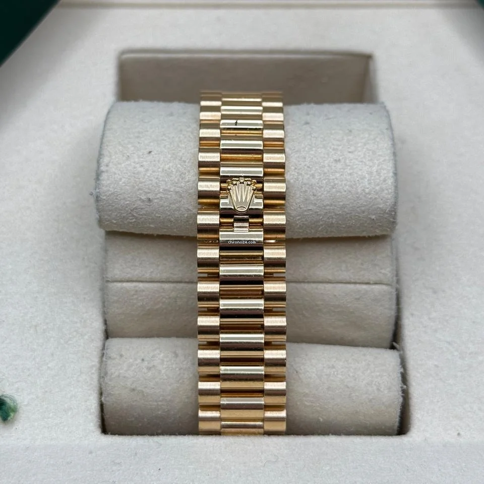 Rolex Datejust 31 Champagne Diamond Dial Yellow Gold Diamond Bezel President Bracelet