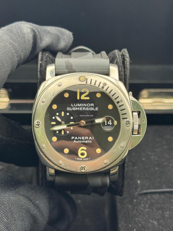 Panerai Luminor Submersible