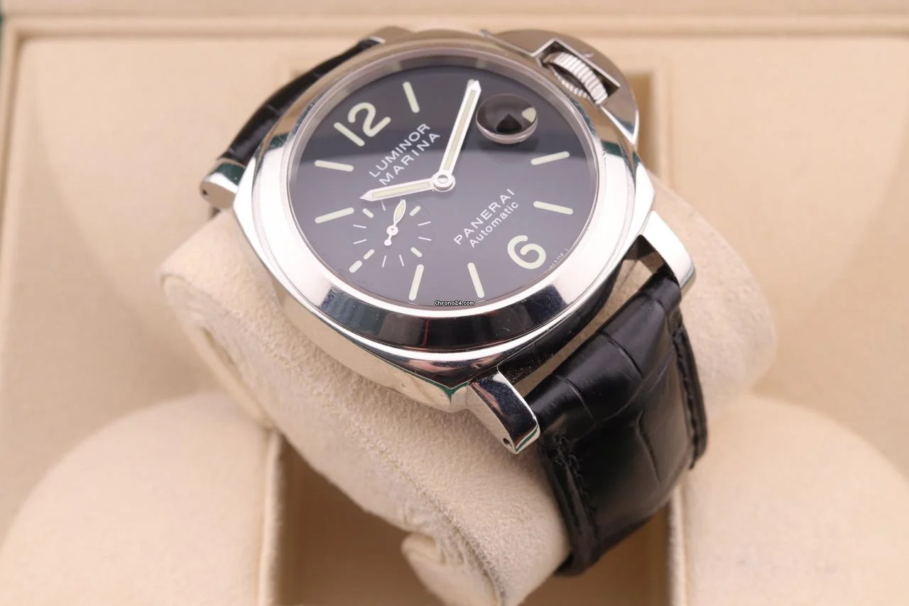 Panerai Luminor Marina 44mm Black Dial 4 Panerai Luminor Marina 44mm Black Dial