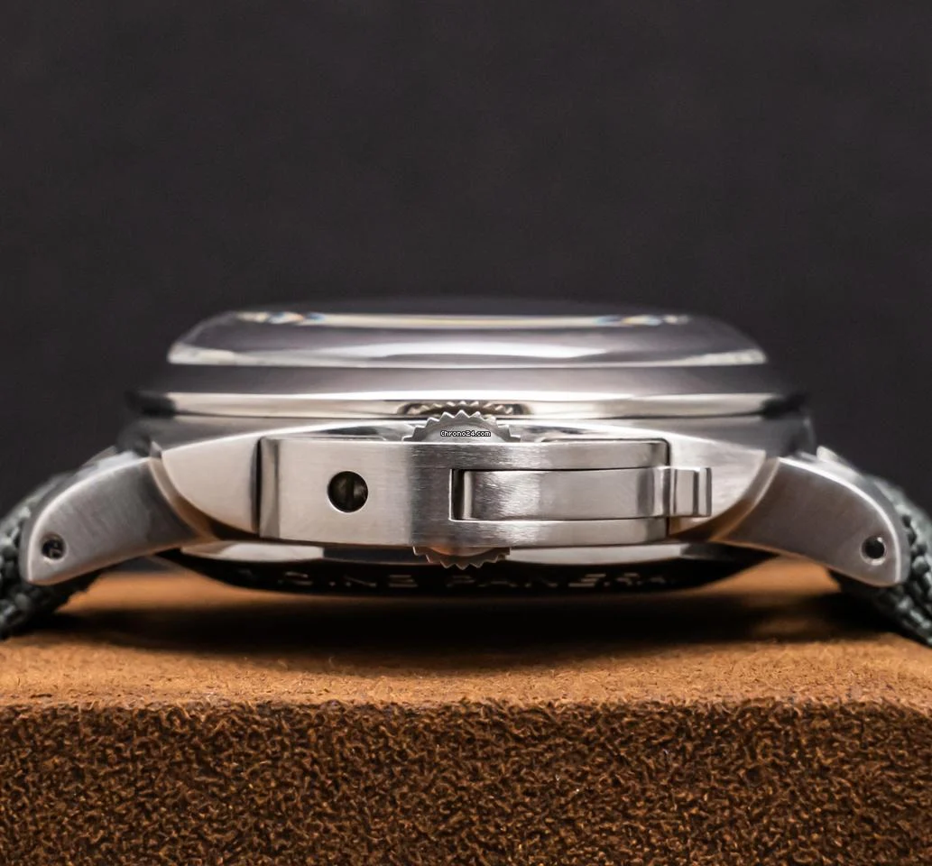 Panerai 233 Luminor 8 Days GMT $12K MSRP Box SERVICED Black Dial PAM233 PAM 0023